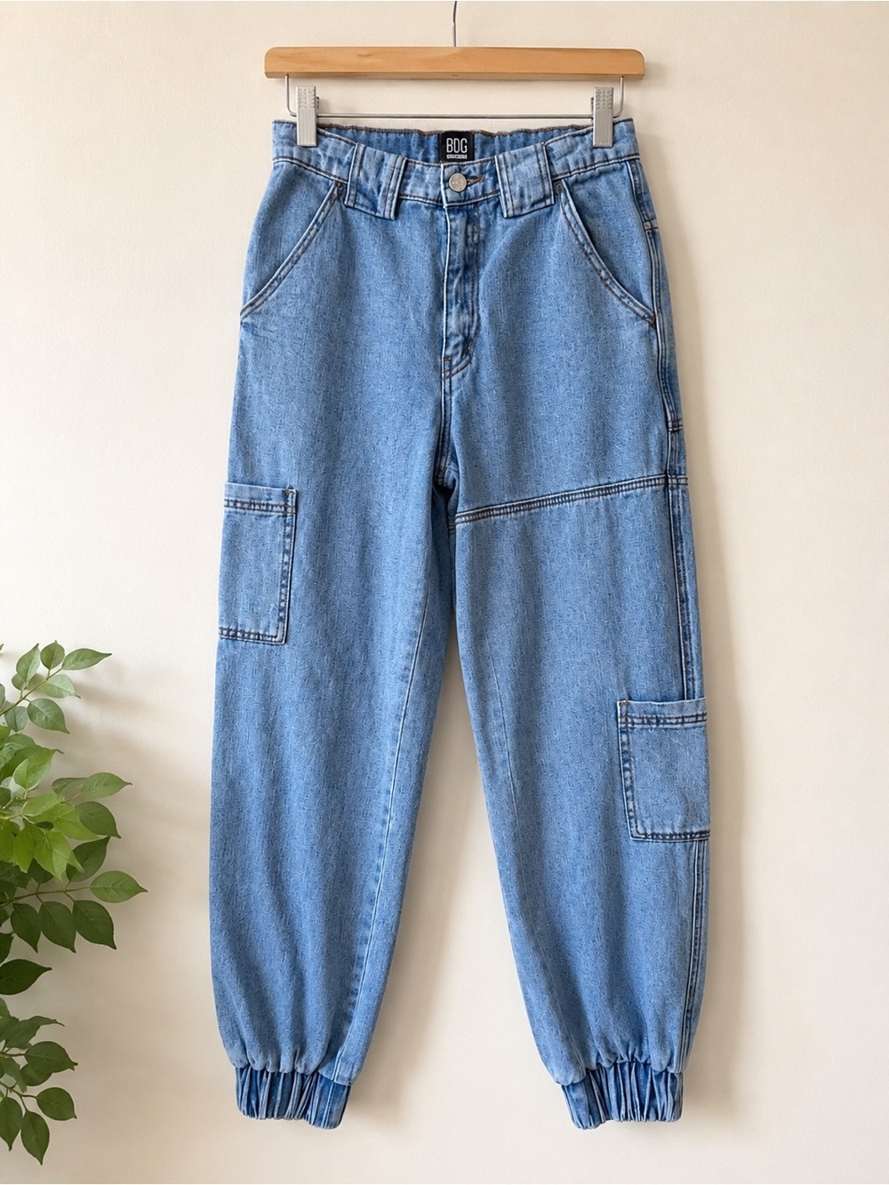 BDG Urban Outfitters Denim Cargo Jogger Jeans Size 27 High Rise Utility Blue